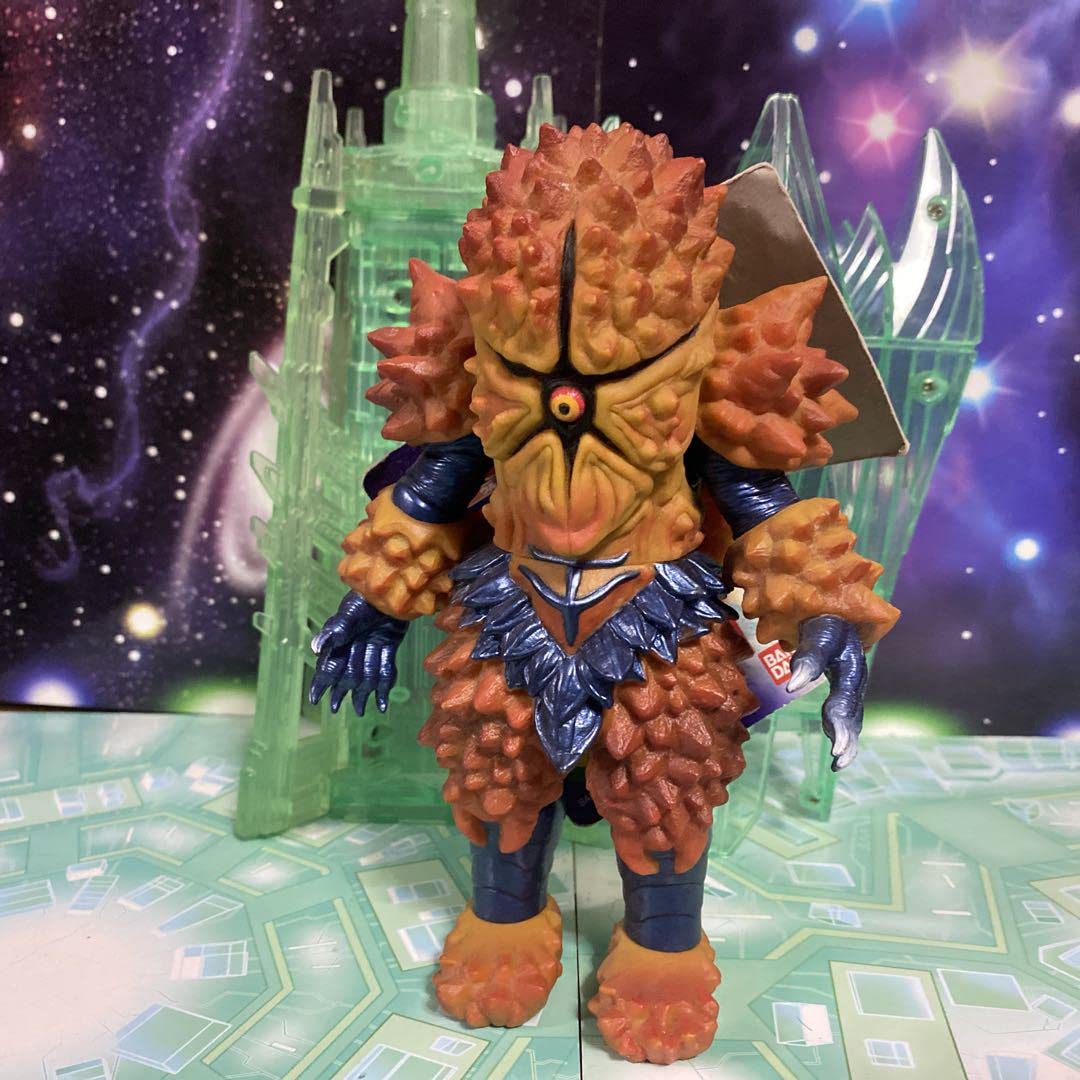 Amazon.co.jp: ラグストーン タグ付き ソフビ ウル卜ラマン 怪獣